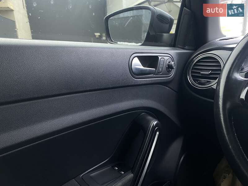 Хэтчбек Volkswagen Beetle 2018 в Черновцах