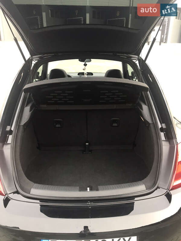 Хэтчбек Volkswagen Beetle 2012 в Львове
