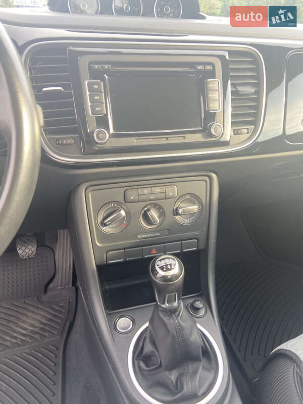 Хетчбек Volkswagen Beetle 2014 в Чернівцях