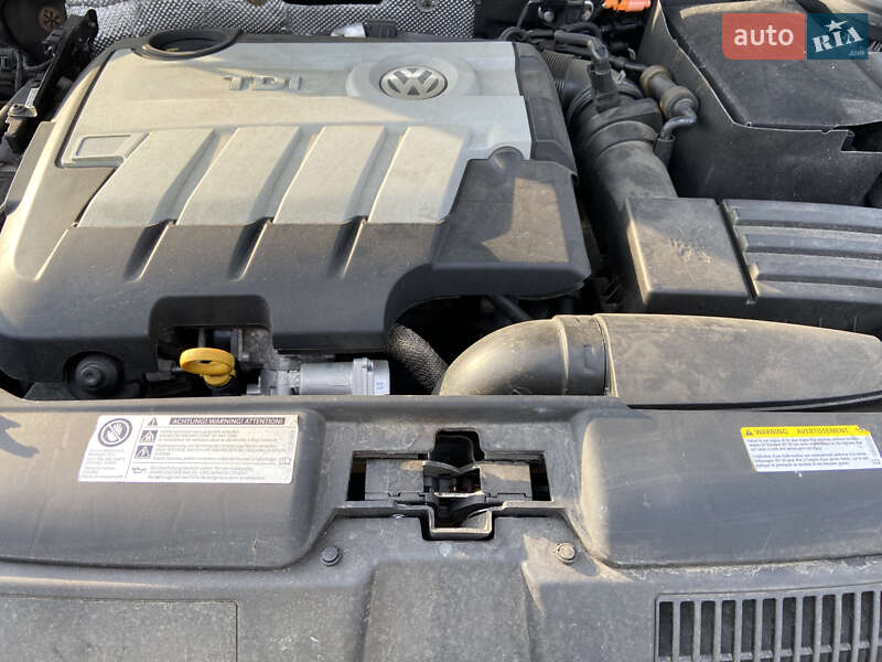 Хетчбек Volkswagen Beetle 2014 в Чернівцях