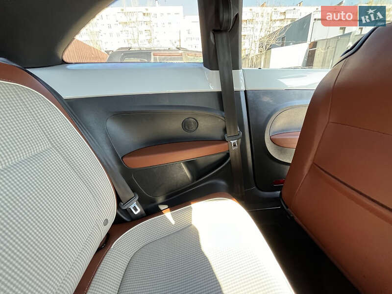 Хэтчбек Volkswagen Beetle 2017 в Киеве