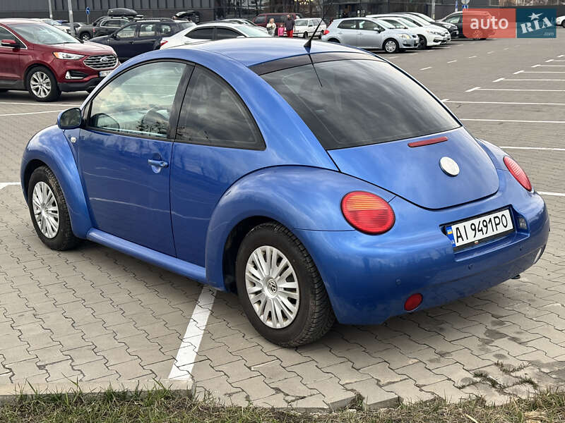 Хэтчбек Volkswagen Beetle 2001 в Киеве