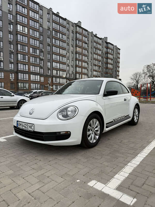 Хэтчбек Volkswagen Beetle 2015 в 