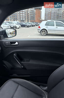 Хэтчбек Volkswagen Beetle 2015 в 