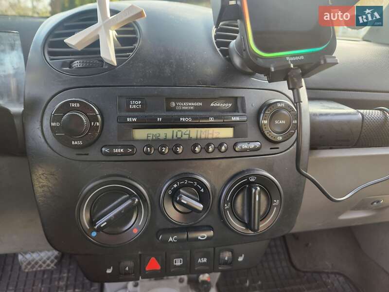 Хэтчбек Volkswagen Beetle 2000 в Тернополе