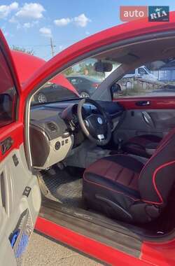Хэтчбек Volkswagen Beetle 1999 в 