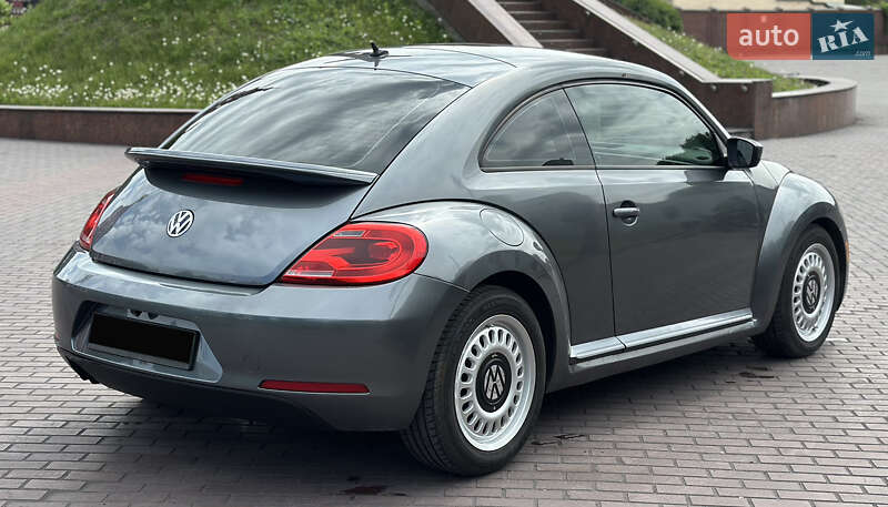 Хэтчбек Volkswagen Beetle 2014 в Днепре