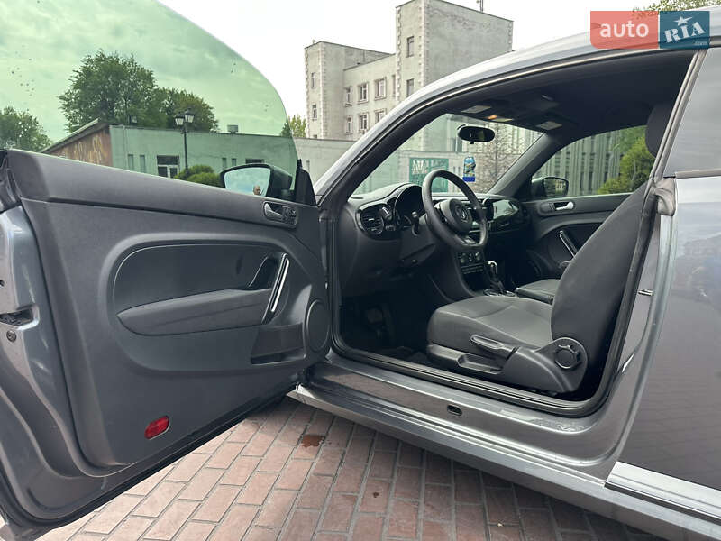 Хэтчбек Volkswagen Beetle 2014 в Днепре