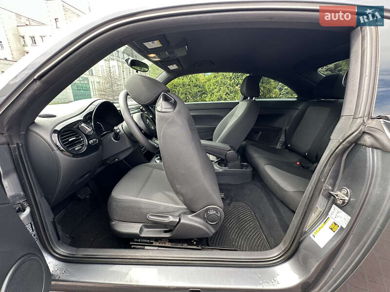 Хэтчбек Volkswagen Beetle 2014 в Днепре