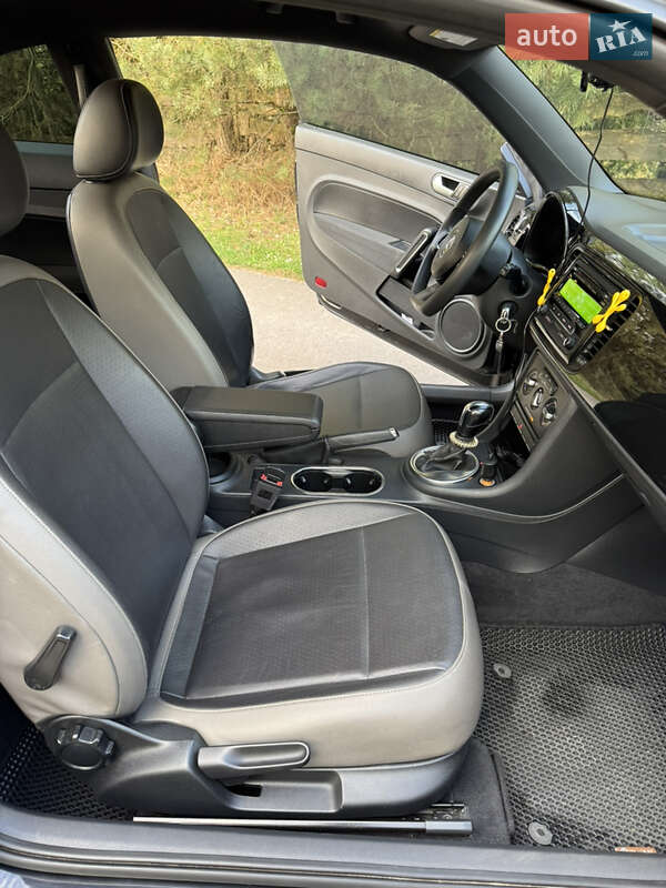 Хэтчбек Volkswagen Beetle 2014 в Львове