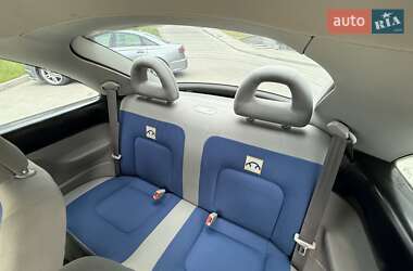 Хэтчбек Volkswagen Beetle 2000 в 