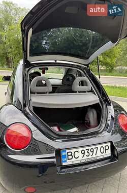 Хэтчбек Volkswagen Beetle 2000 в 