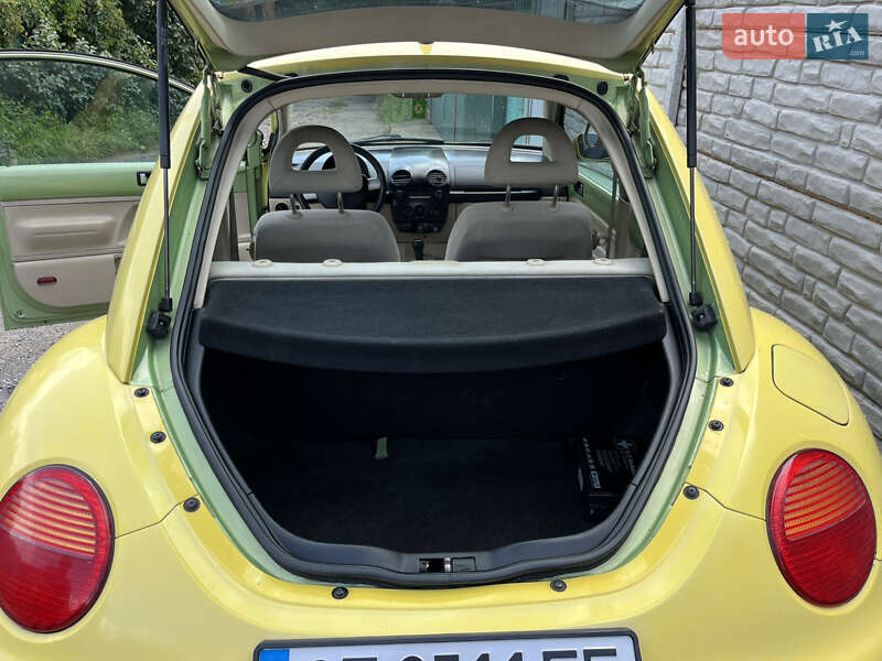 Хэтчбек Volkswagen Beetle 2001 в Киеве