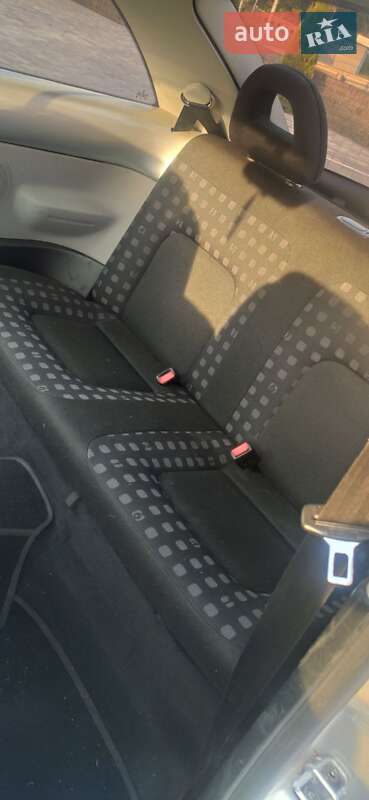 Хэтчбек Volkswagen Beetle 2001 в Макарове