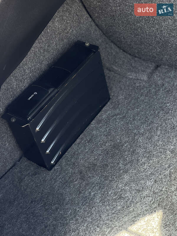 Хэтчбек Volkswagen Beetle 2001 в Шепетовке фото 13 Хэтчбек Volkswagen Beetle 2001 в Шепетовке