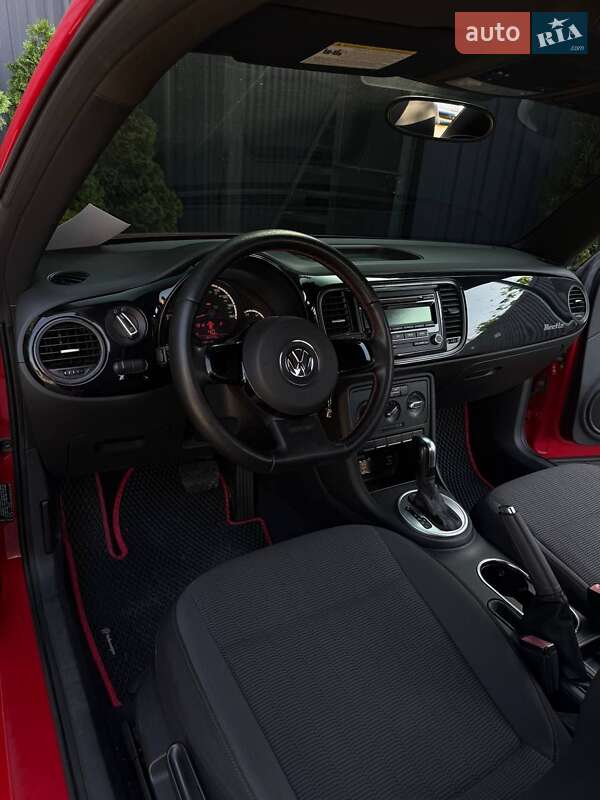 Хэтчбек Volkswagen Beetle 2012 в Днепре