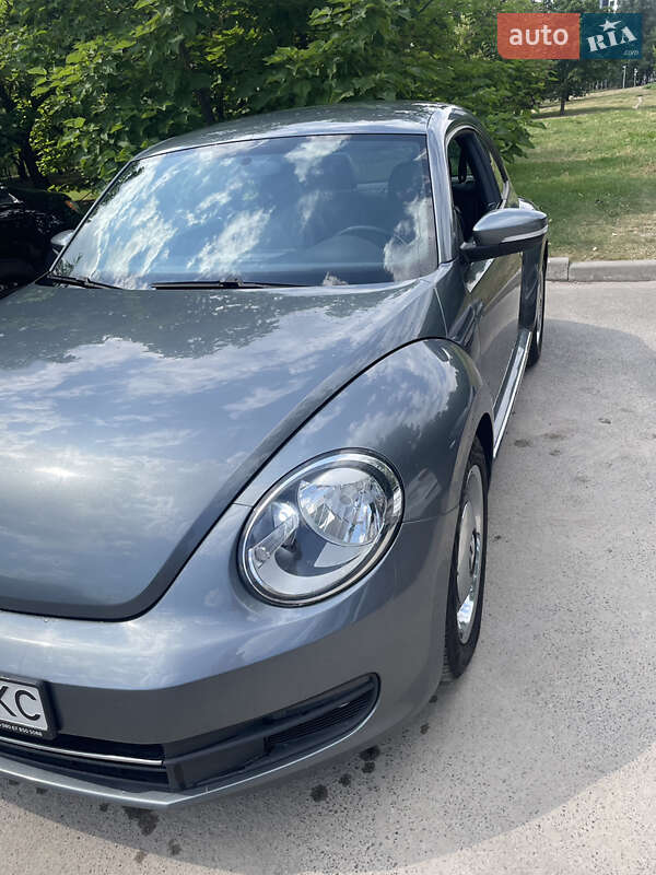 Хэтчбек Volkswagen Beetle 2011 в Киеве