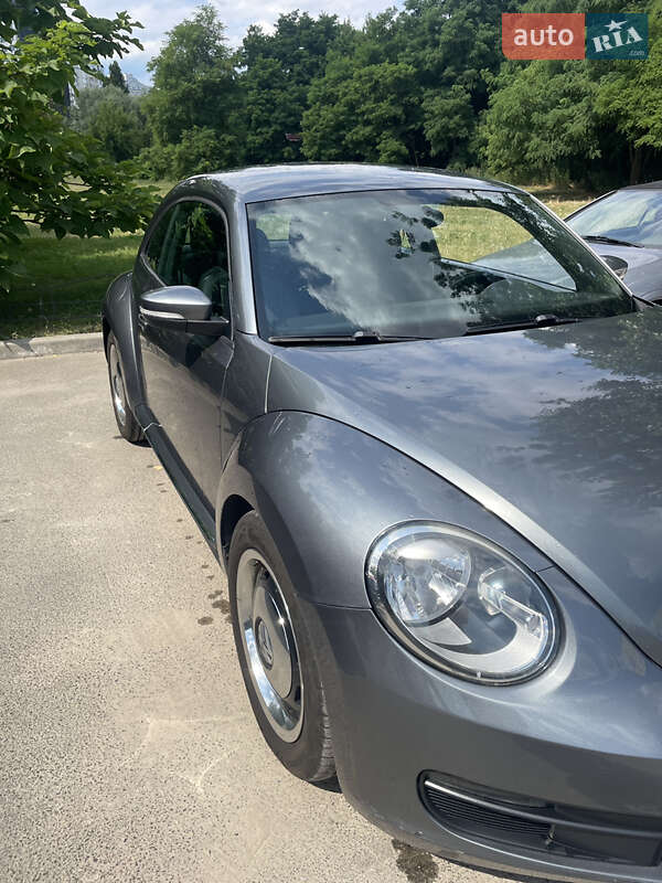 Хэтчбек Volkswagen Beetle 2011 в Киеве