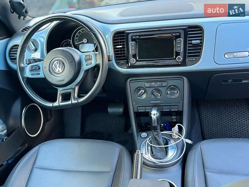 Кабриолет Volkswagen Beetle 2013 в Киеве фото 17 Кабриолет Volkswagen Beetle 2013 в Киеве
