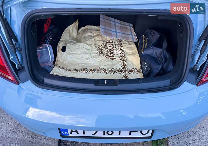 Кабриолет Volkswagen Beetle 2013 в Киеве фото 20 Кабриолет Volkswagen Beetle 2013 в Киеве