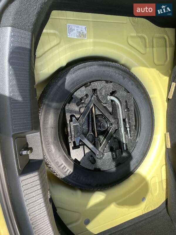 Хетчбек Volkswagen Beetle 2015 в Києві