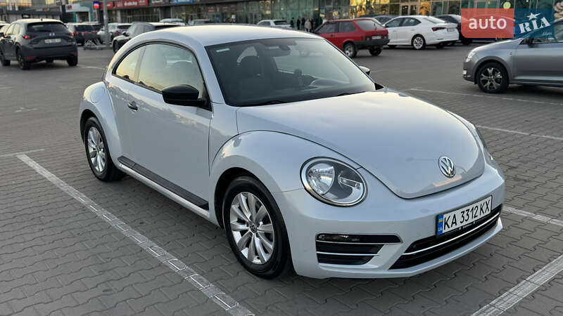 Хэтчбек Volkswagen Beetle 2017 в Киеве