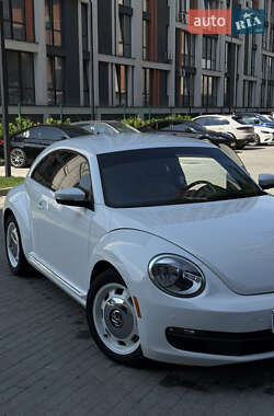 Хэтчбек Volkswagen Beetle 2014 в Ужгороде