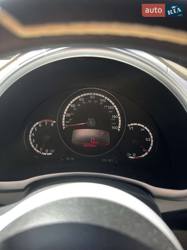 Хэтчбек Volkswagen Beetle 2013 в Чернигове фото 3 Хэтчбек Volkswagen Beetle 2013 в Чернигове