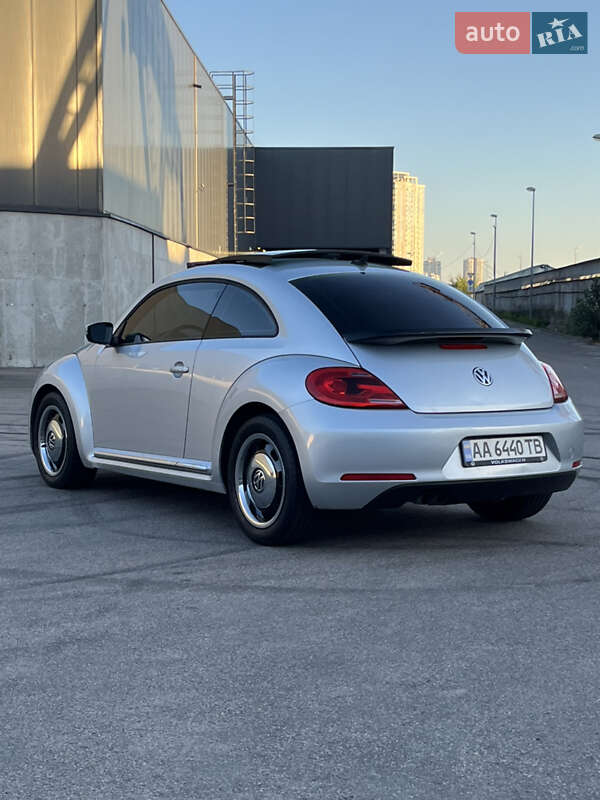Хэтчбек Volkswagen Beetle 2012 в Киеве