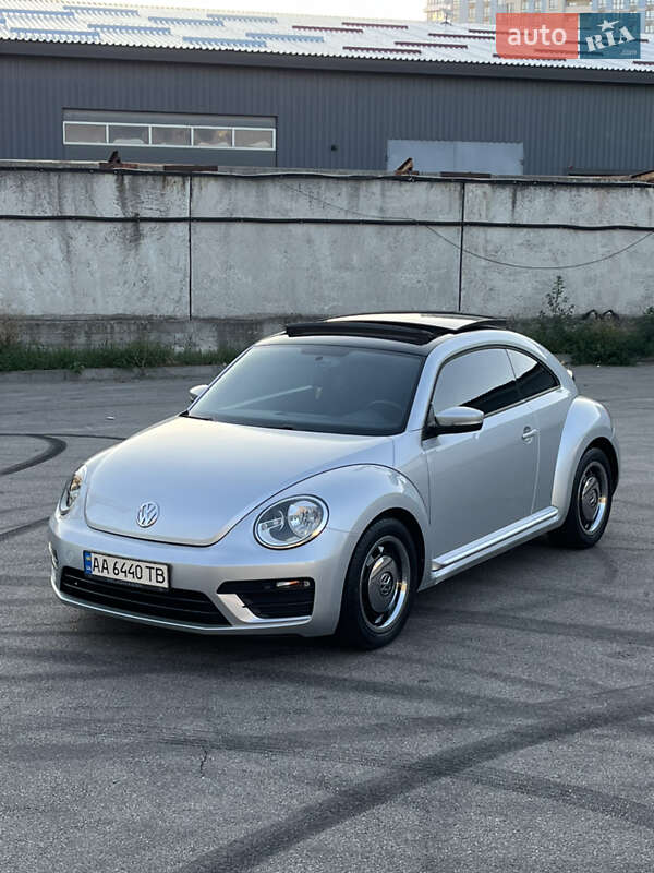 Хэтчбек Volkswagen Beetle 2012 в Киеве