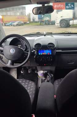 Хэтчбек Volkswagen Beetle 1999 в  фото 2 Хэтчбек Volkswagen Beetle 1999 в