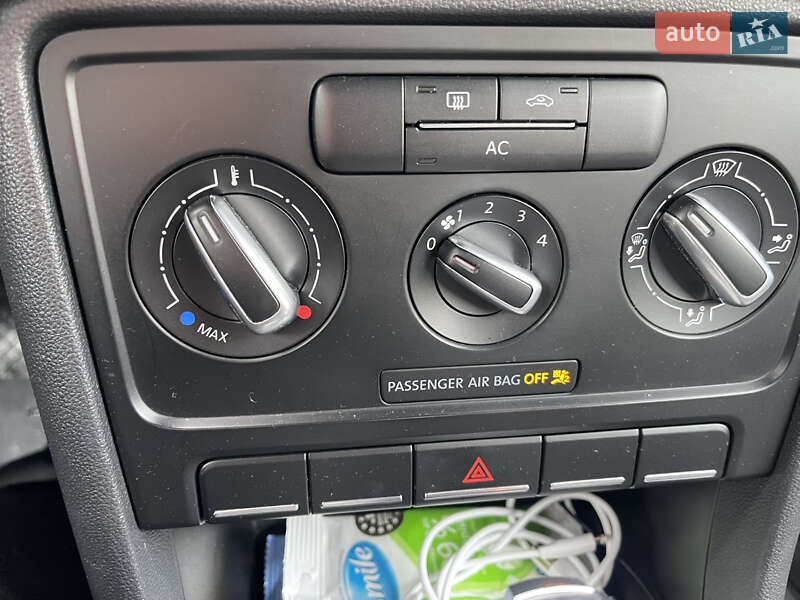 Хэтчбек Volkswagen Beetle 2011 в Киеве