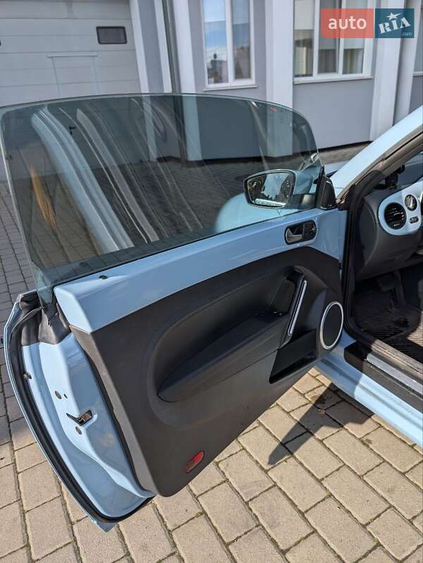 Хэтчбек Volkswagen Beetle 2015 в Львове