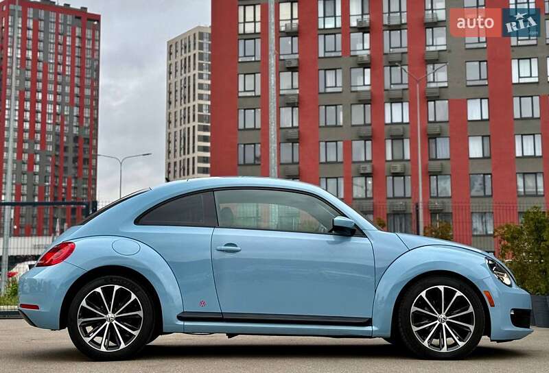 Хэтчбек Volkswagen Beetle 2015 в Киеве