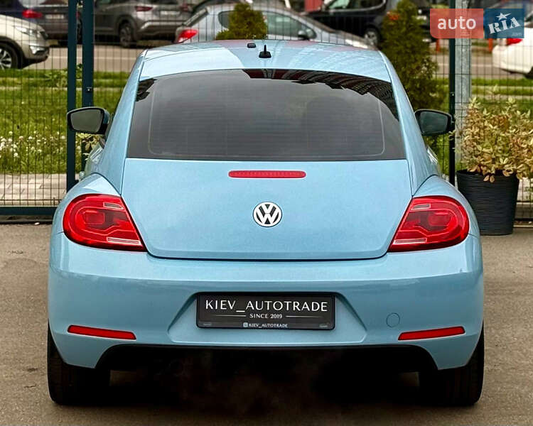 Хэтчбек Volkswagen Beetle 2015 в Киеве