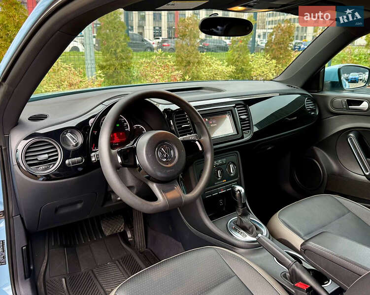 Хэтчбек Volkswagen Beetle 2015 в Киеве