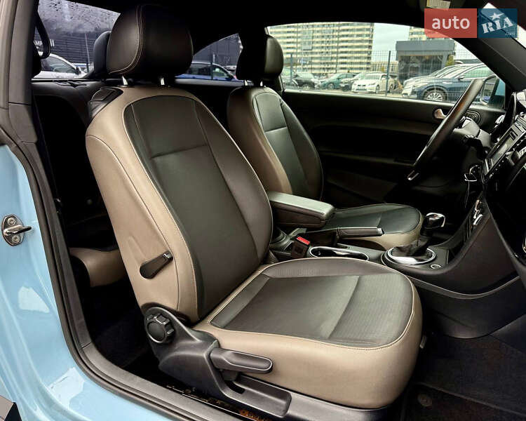 Хэтчбек Volkswagen Beetle 2015 в Киеве