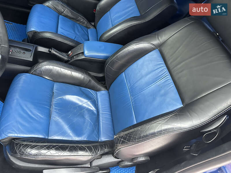 Хэтчбек Volkswagen Beetle 2003 в Киеве