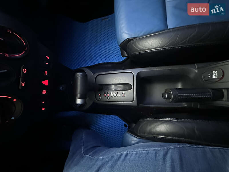 Хэтчбек Volkswagen Beetle 2003 в Киеве