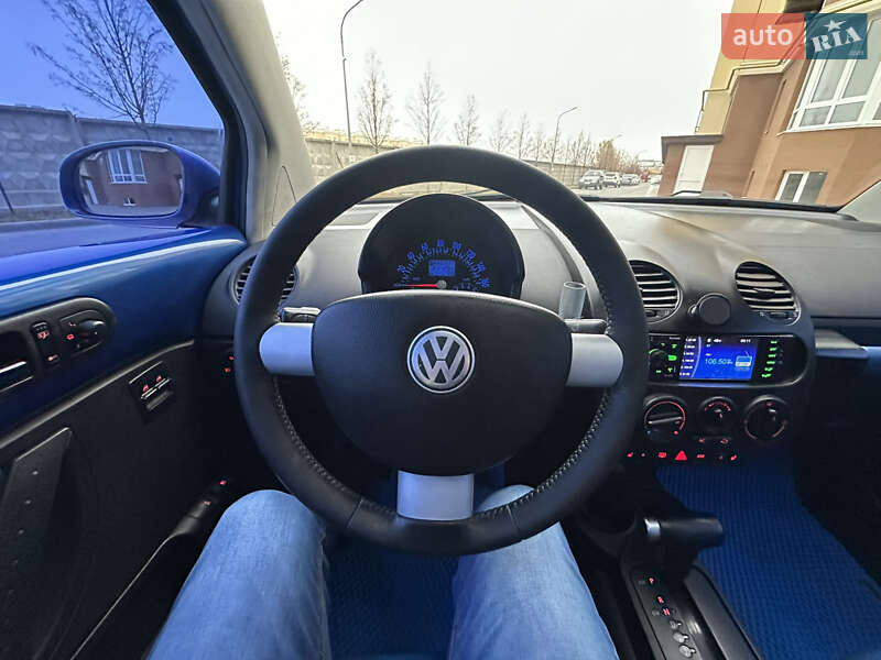 Хэтчбек Volkswagen Beetle 2003 в Киеве