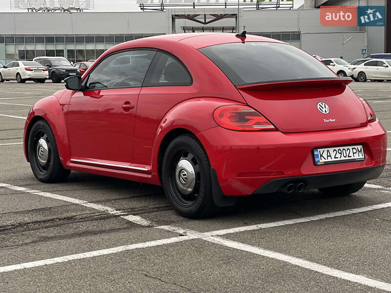 Хэтчбек Volkswagen Beetle 2016 в Киеве