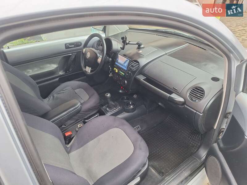 Хетчбек Volkswagen Beetle 2002 в Ужгороді