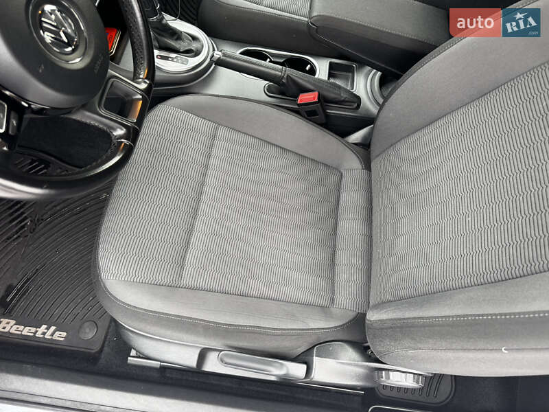 Хэтчбек Volkswagen Beetle 2016 в Киеве фото 12 Хэтчбек Volkswagen Beetle 2016 в Киеве