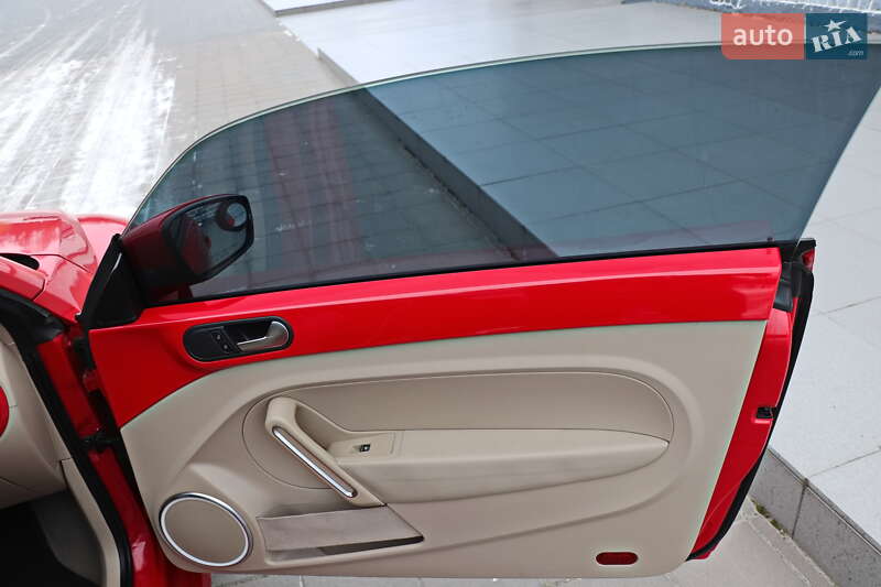 Хэтчбек Volkswagen Beetle 2013 в Кременчуге