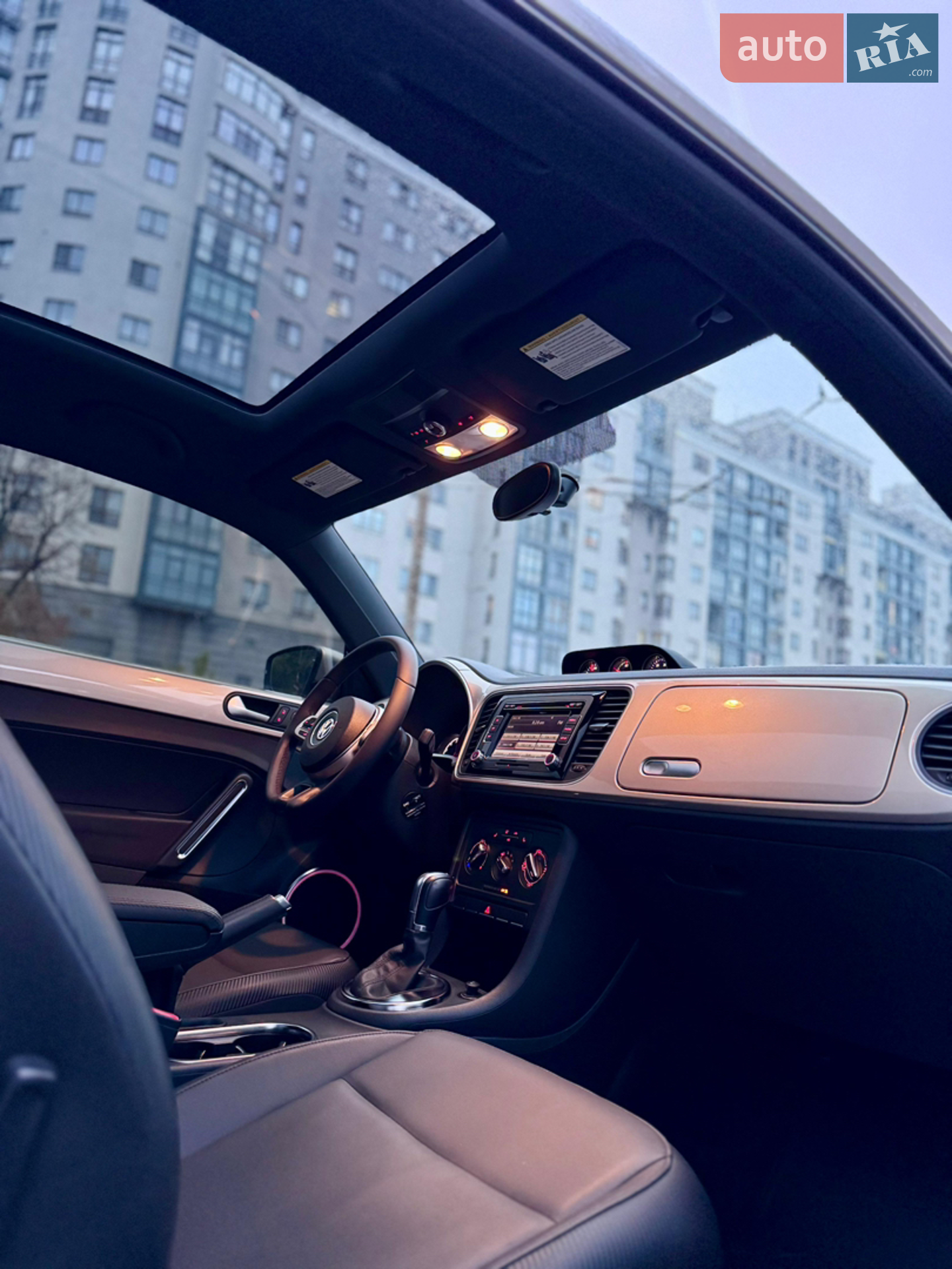 2012 Volkswagen Beetle - мініатюра 11