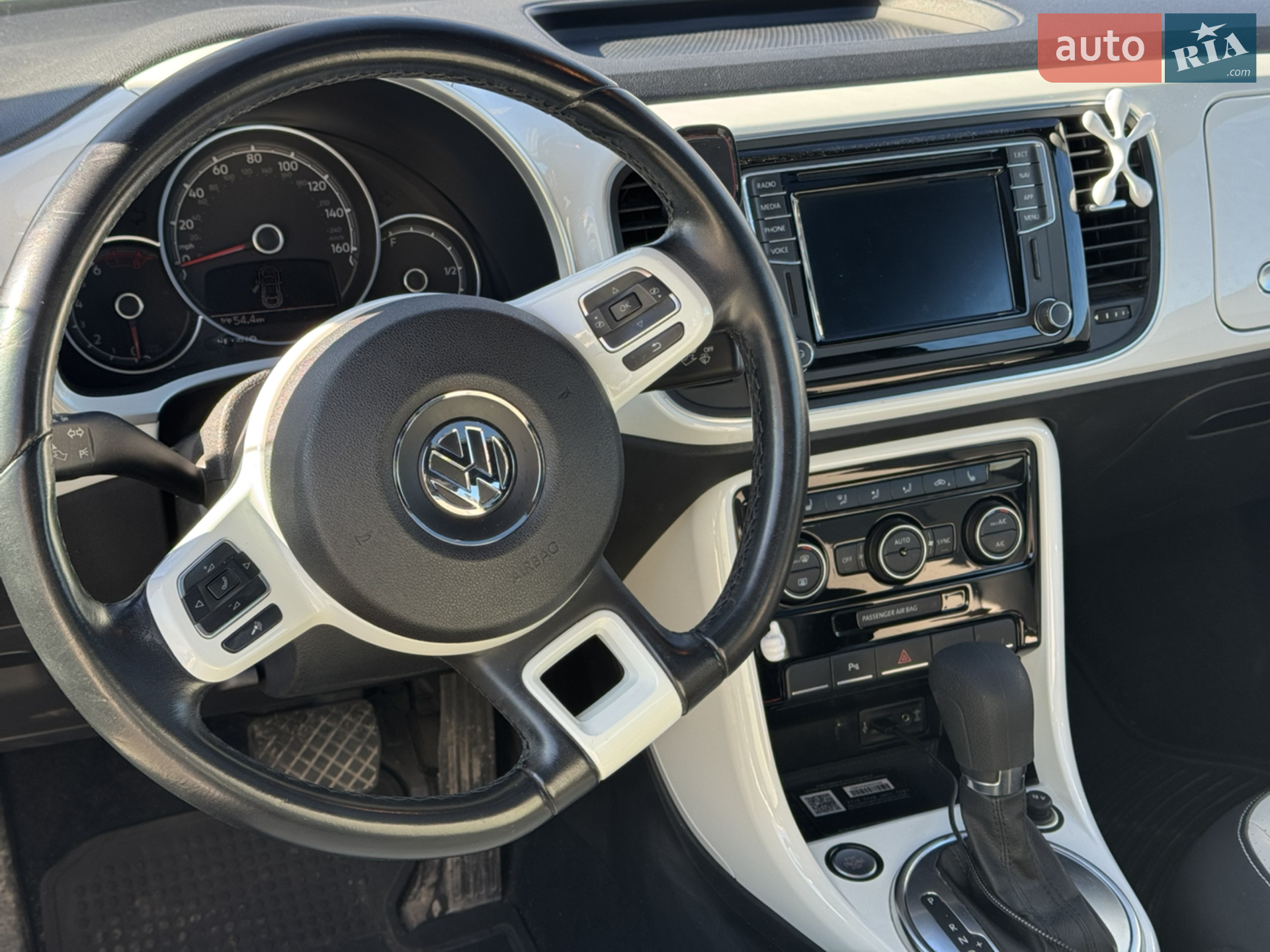 2018 Volkswagen Beetle - мініатюра 7
