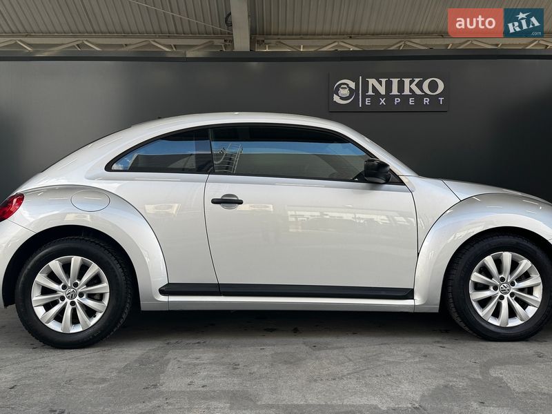 Хэтчбек Volkswagen Beetle 2015 в Киеве