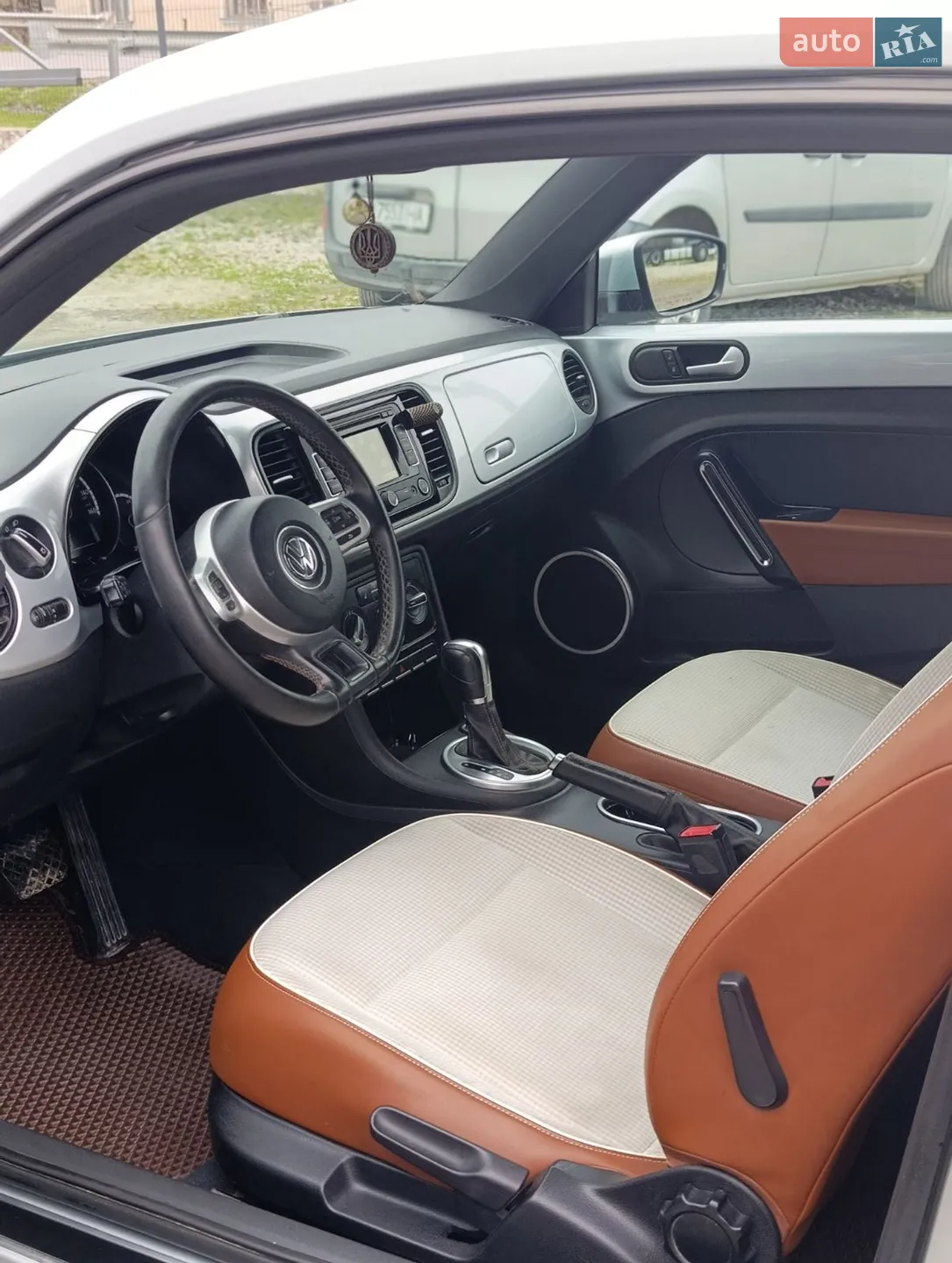 2015 Volkswagen Beetle - мініатюра 14