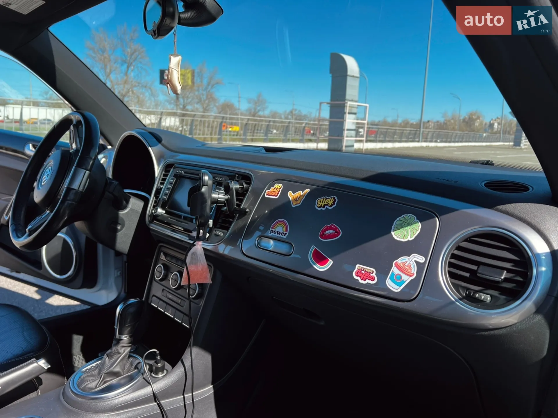 2014 Volkswagen Beetle - мініатюра 22