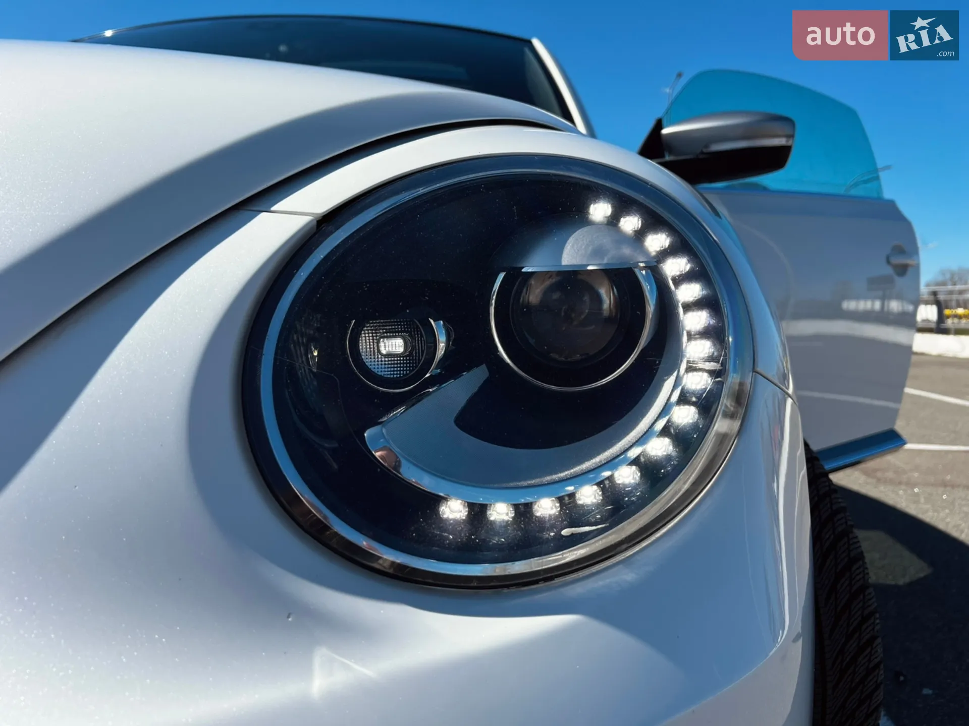 2014 Volkswagen Beetle - мініатюра 35